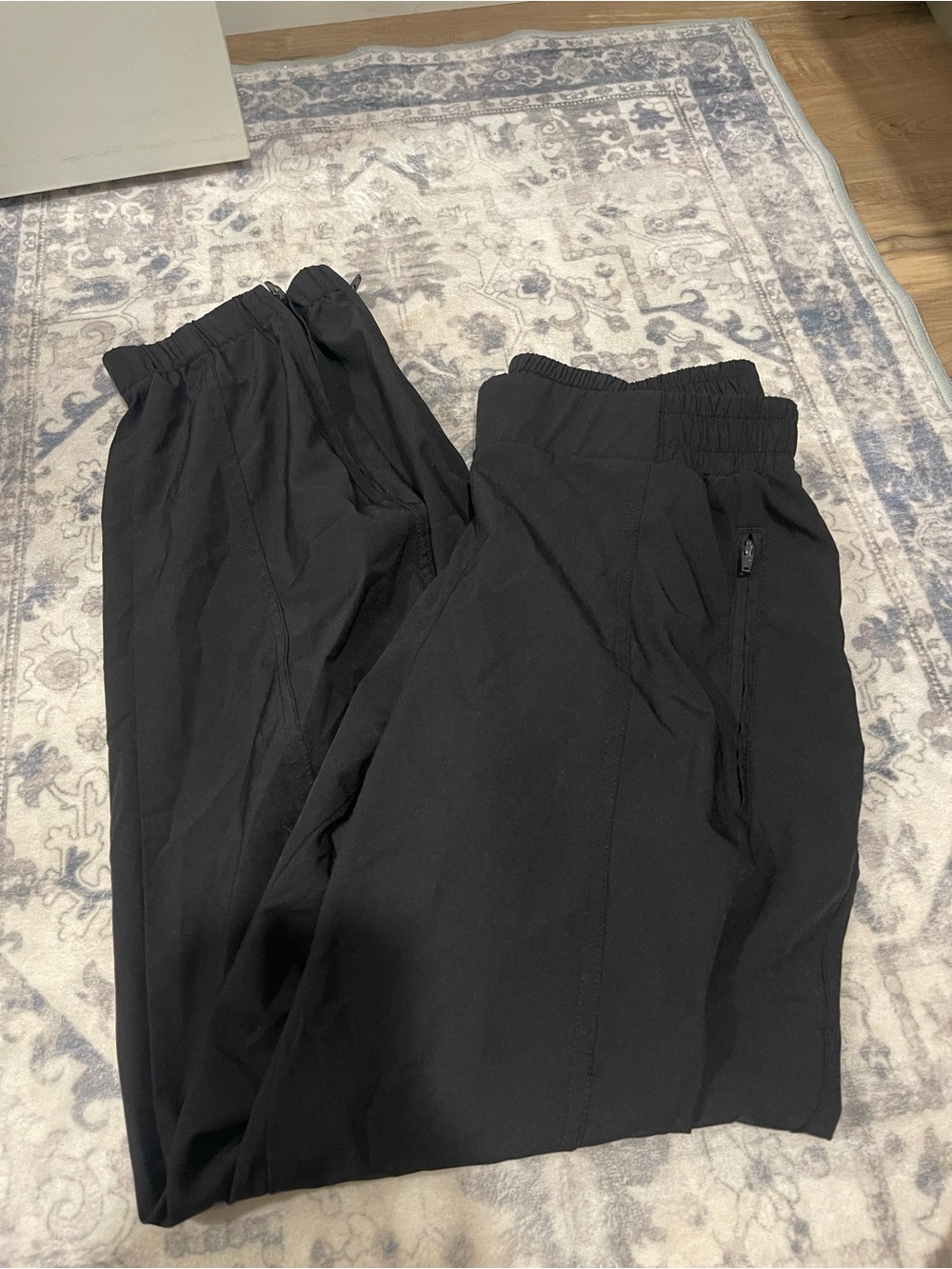 Old Navy Black Men's Jogger-Style Sweatpants with Zipper Pockets